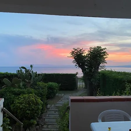 בית נופש Casa Indipendente Praialonga *